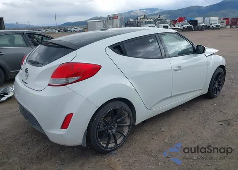 2014 Hyundai Veloster Base W/Gray z USA, uszkodzony, nr VIN KMHTC6AD5EU206631